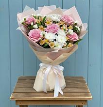 Букет цветов из:  Гвоздики, Орхидеи и Розы #REPLACE_PRED# Дубнево