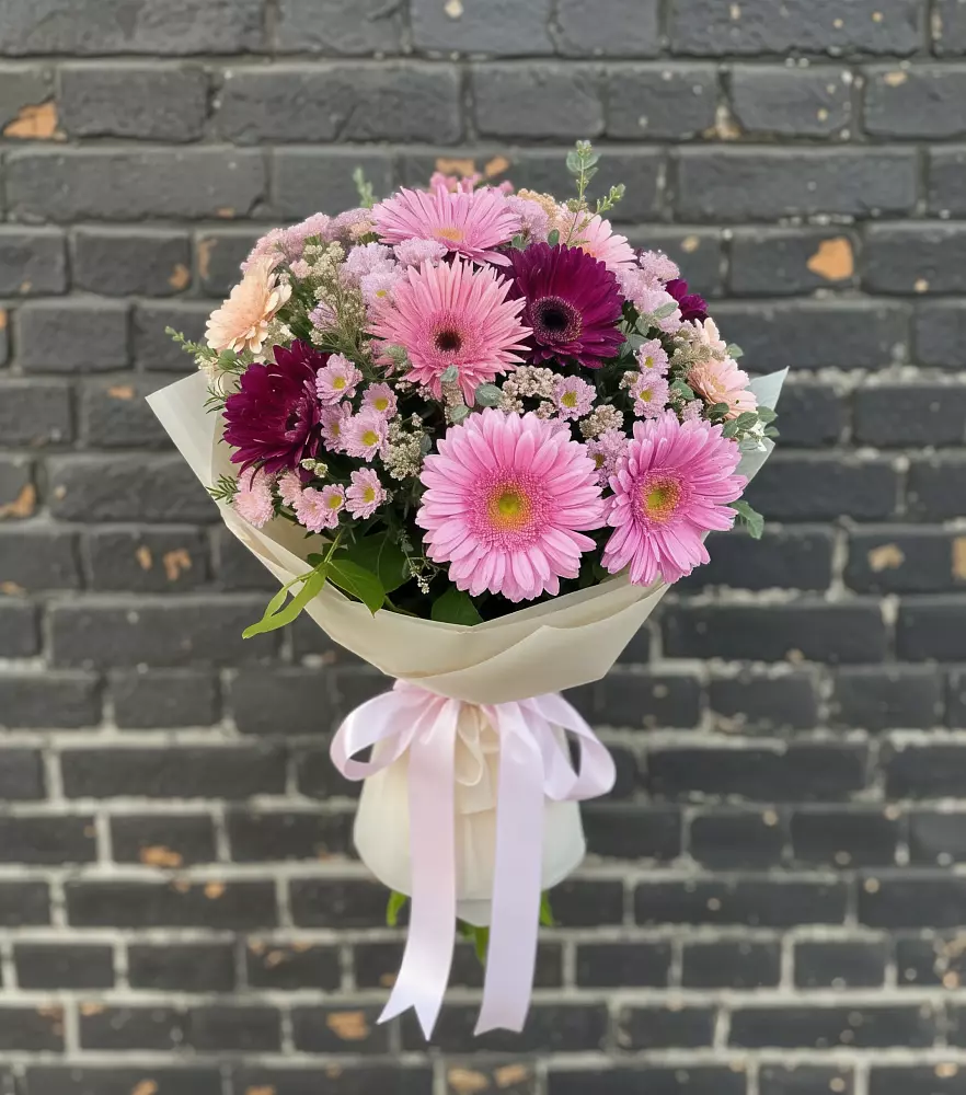 Букет цветов из: Герберы и Хризантемы в Дубнево