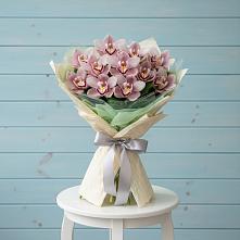 Букет цветов из:  Орхидеи и Розы в Дубнево