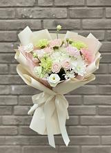 Букет цветов из:  Гвоздики, Розы, Лизиантусы и Хризантемы в Дубнево