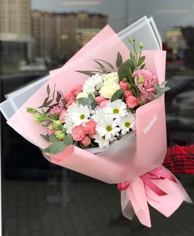 Букет цветов из: Розы, Лизиантусы и Хризантемы в Дубнево